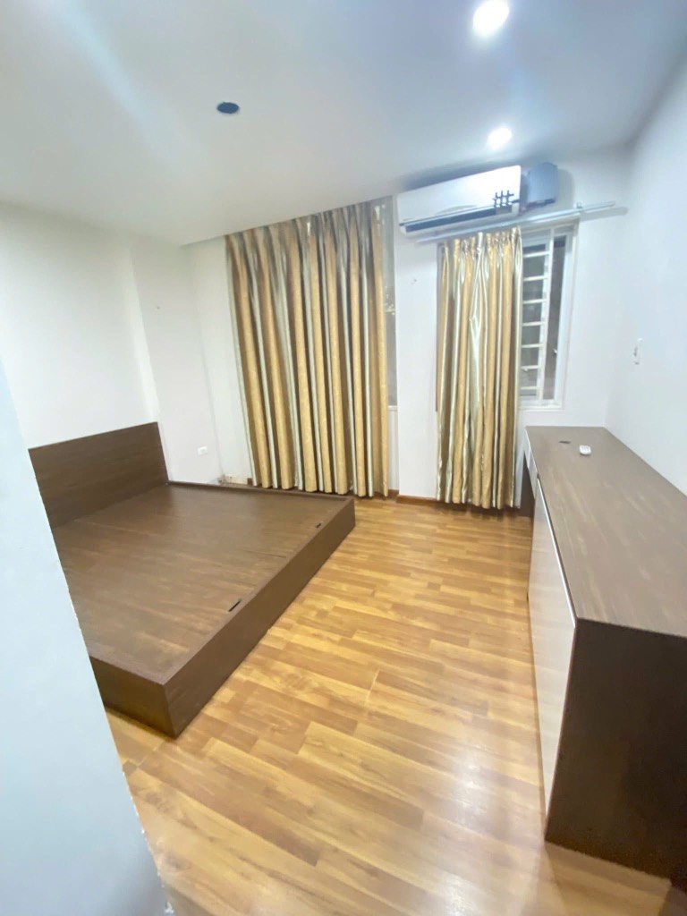 Tôi chính chủ bán nhà vũ ngọc phan 4 tầng ô tô vào nhà đống đa